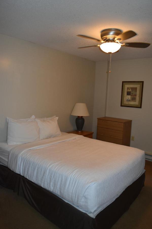 Heartwood Conference Center & Retreat Hotel Webb Lake Buitenkant foto